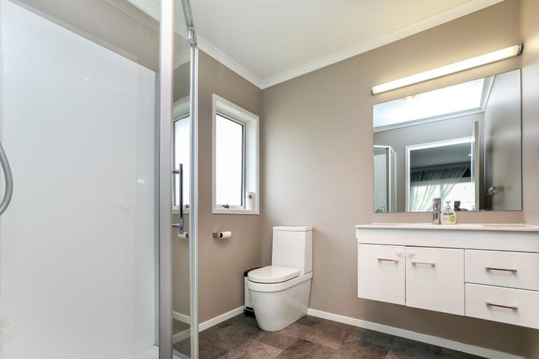 Photo of property in 5 Keene Drive, Bell Block, New Plymouth, 4312