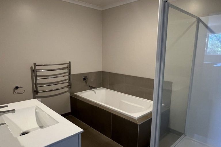 Photo of property in 20 Akeake Lane, Manurewa, Auckland, 2102