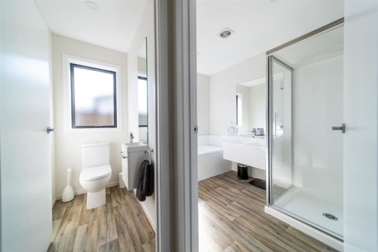 Photo of property in 46 Marbleleaf Lane, Albert Town, Wanaka, 9305