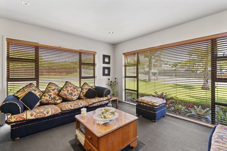 Photo of property in 36 Kawiu Road, Levin, 5510