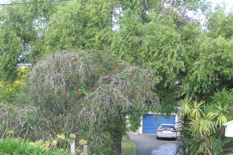 Photo of property in 12 Wyoming Avenue, Murrays Bay, Auckland, 0630