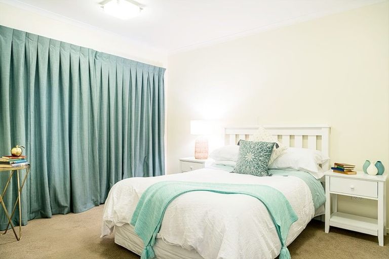 Photo of property in 29e Wai-iti Crescent, Woburn, Lower Hutt, 5010