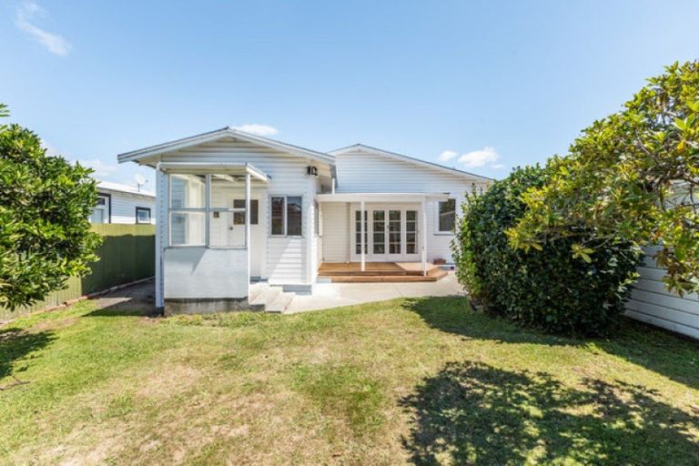 Photo of property in 402 Massey Street, Akina, Hastings, 4122