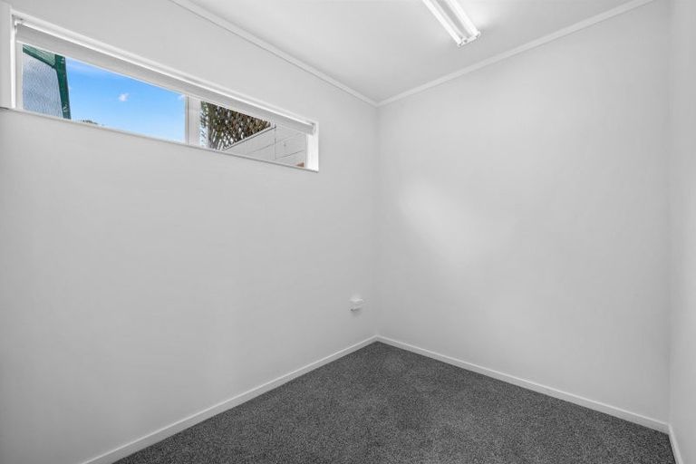 Photo of property in 18 Seaview Road, Ruakaka, 0116