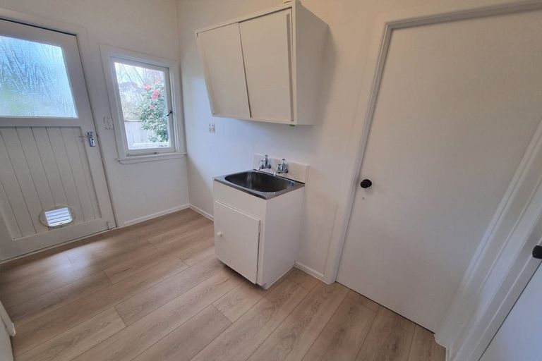 Photo of property in 29a William Bond Street, Stanley Point, Auckland, 0624