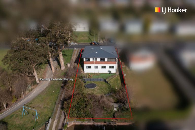 Photo of property in 35 Cockerell Street, Brockville, Dunedin, 9011