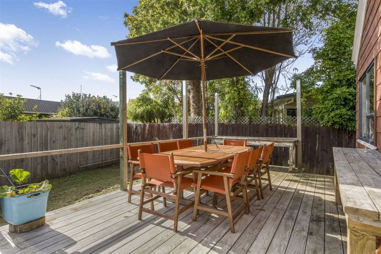 Photo of property in 37 Glennandrew Drive, Half Moon Bay, Auckland, 2012