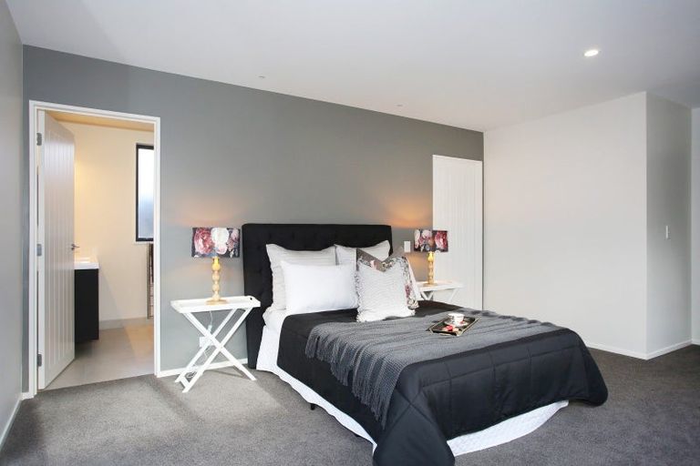 Photo of property in 6 Will Cooper Way, Tuakau, 2121