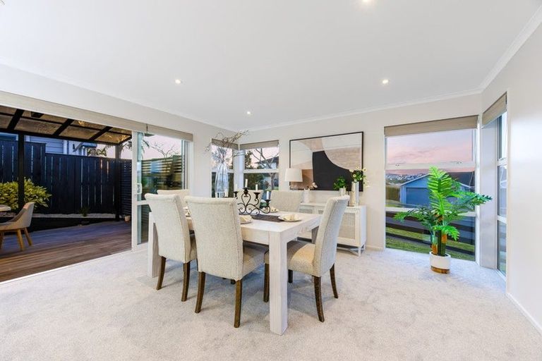 Photo of property in 18 Steamer Road, Silverdale, 0932