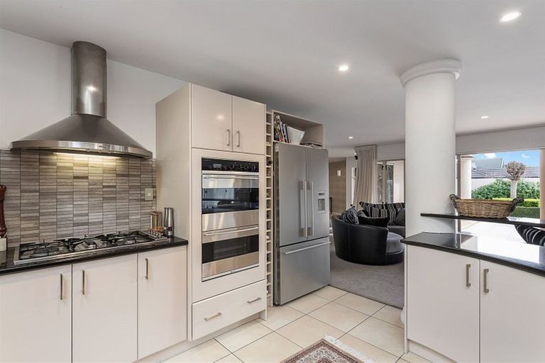 Photo of property in 1 Daresbury Lane, Fendalton, Christchurch, 8014