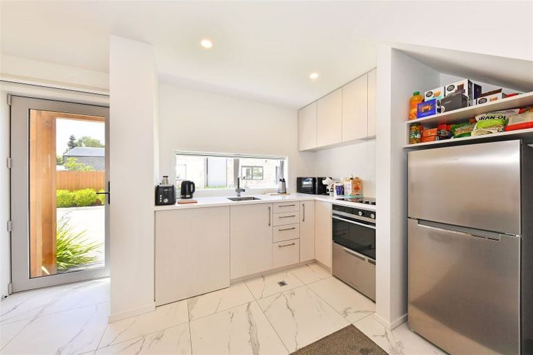 Photo of property in 2/8 Riccarton Road, Riccarton, Christchurch, 8011