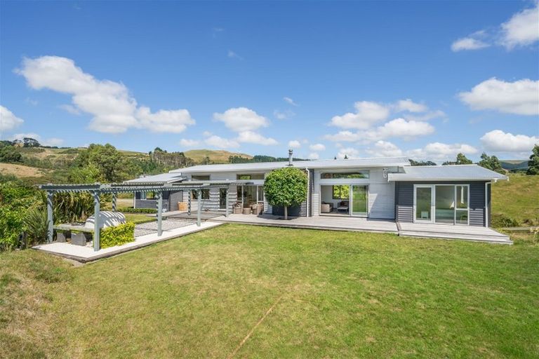 Photo of property in 8 Ridgeview Road, Aokautere, Palmerston North, 4471