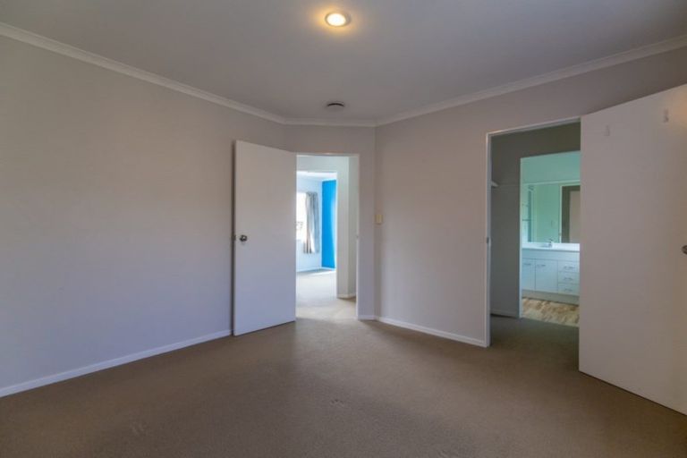 Photo of property in 11 Benner Drive, Ngatea, 3503