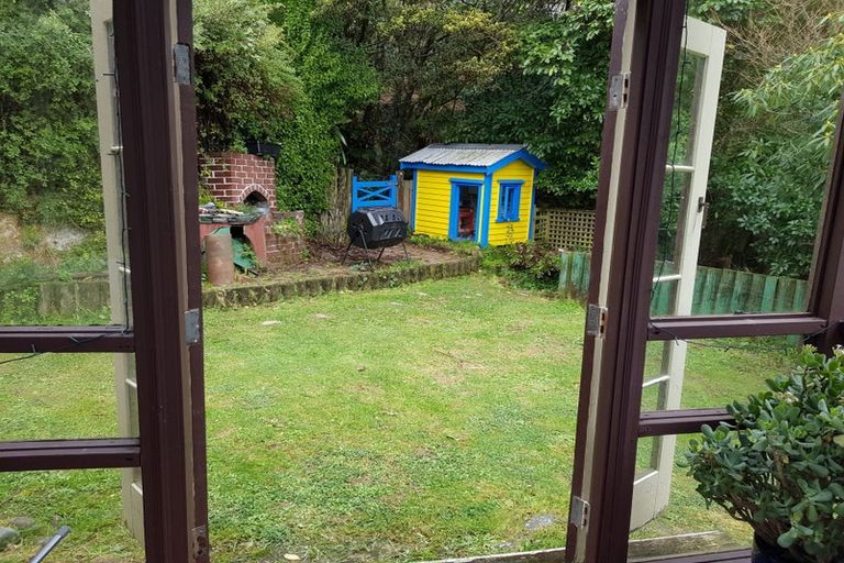 Photo of property in 55 Makara Road, Karori, Wellington, 6012