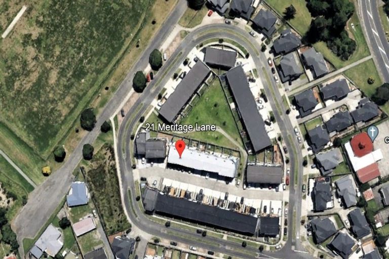 Photo of property in 21 Meritage Lane, Te Atatu South, Auckland, 0610