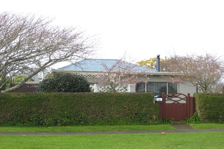 Photo of property in 18 Seymour Street, Waitara, 4320
