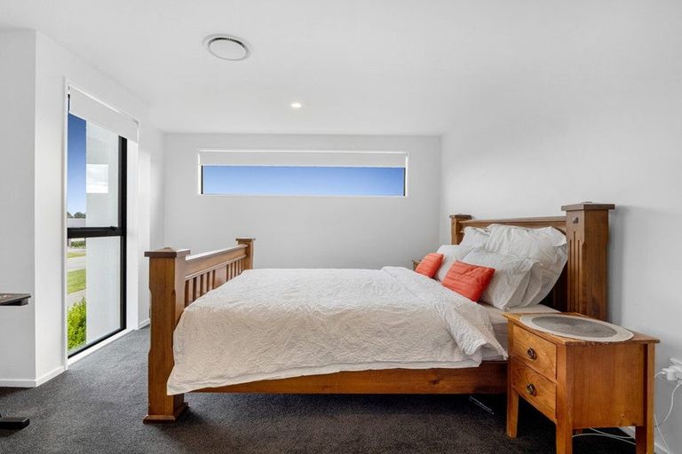 Photo of property in 1 Challow Court, Rolleston, 7615