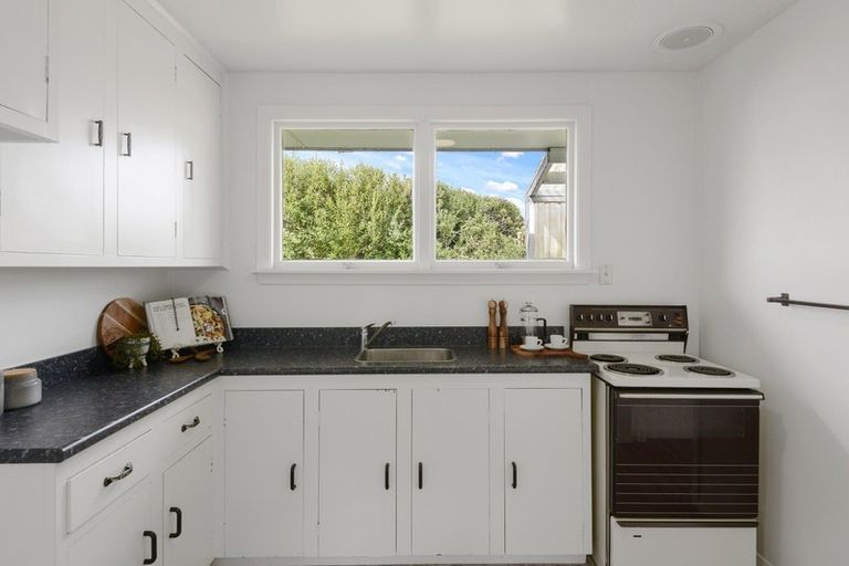 Photo of property in 22 Roswell Place, Islington, Christchurch, 8042