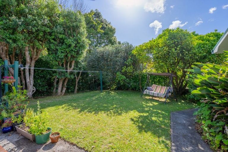 Photo of property in 15 Alexander Street, Waikanae, 5036