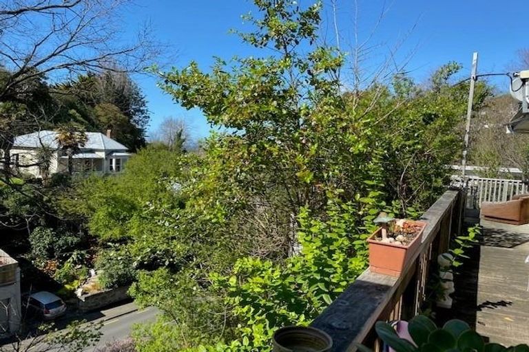 Photo of property in 22 Milton Road, Bluff Hill, Napier, 4110