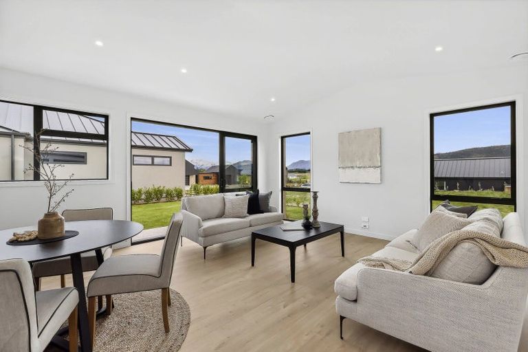 Photo of property in 14a Marjon Drive, Wanaka, 9305
