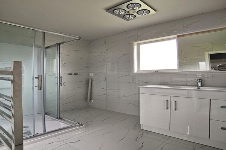 Photo of property in 3/39 Rathgar Road, Henderson, Auckland, 0610