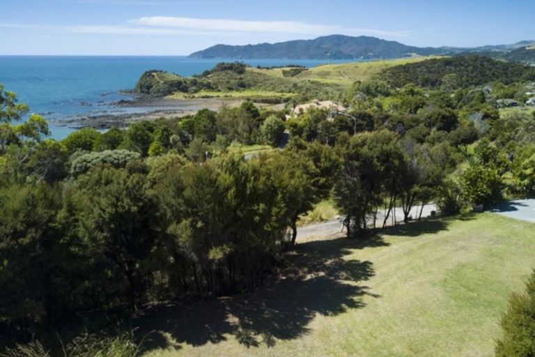 Photo of property in 28 Coachmans Way, Cable Bay, 0420