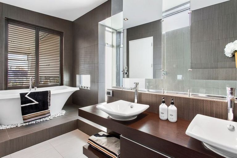 Photo of property in 53 Hawthorne Street, Strowan, Christchurch, 8052