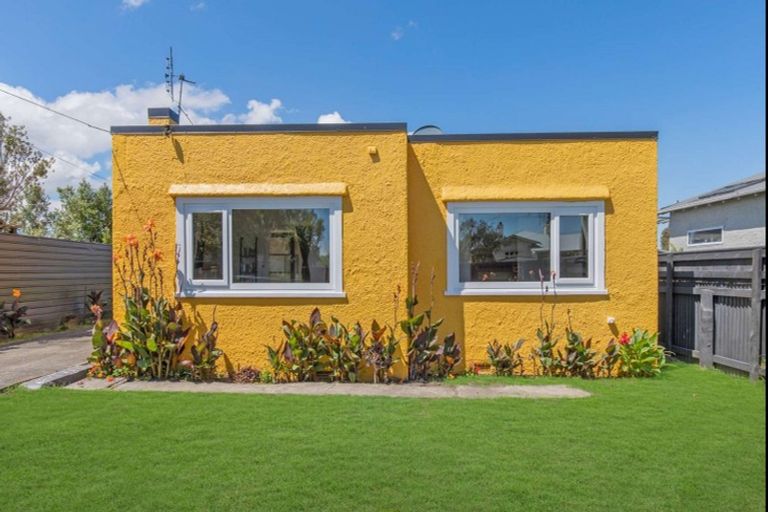Photo of property in 8a Pharazyn Street, Gonville, Whanganui, 4500