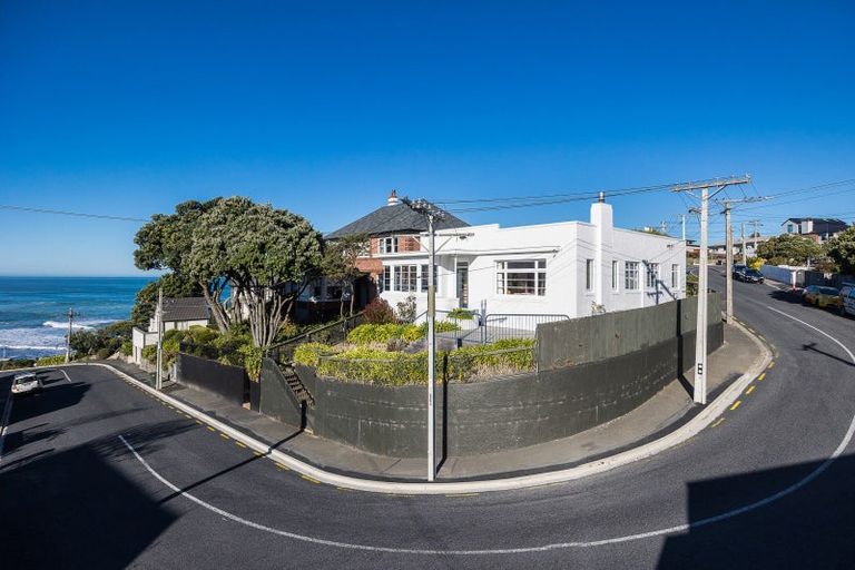Photo of property in 19 Cliffs Road, Saint Clair, Dunedin, 9012