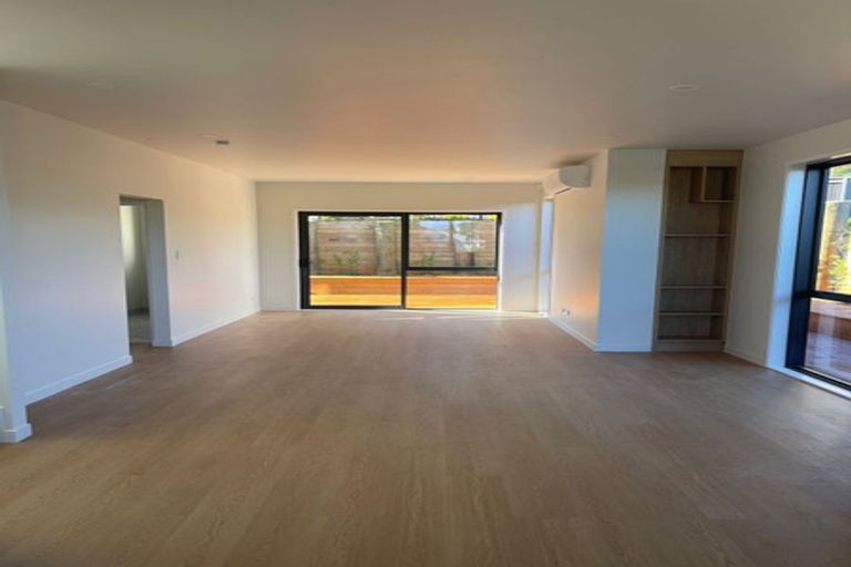 Photo of property in 77 Taukahiwi Road, Pukekohe, 2120