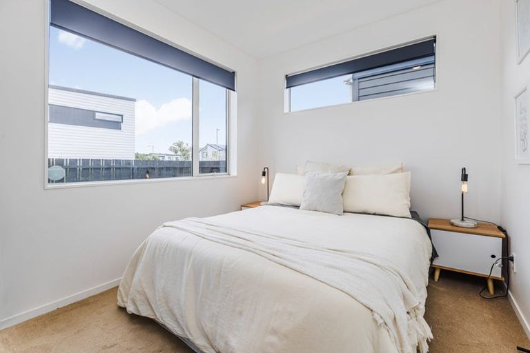 Photo of property in 16 Swamp Kauri Grove, Papakura, 2110