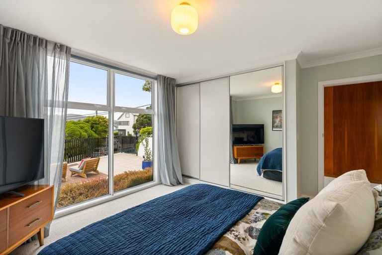 Photo of property in 2 Maida Vale Road, Roseneath, Wellington, 6011