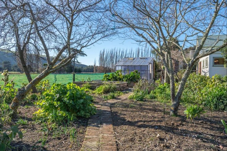 Photo of property in 1287 Okains Bay Road, Okains Bay, 7583