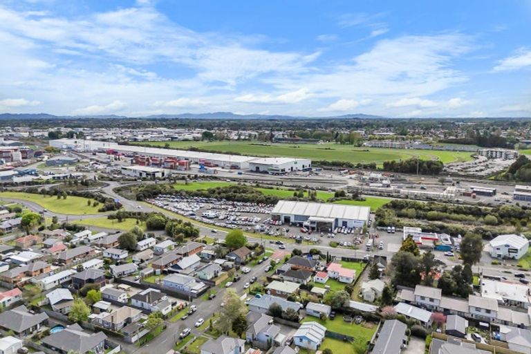 Photo of property in 1 Sunnyside Road, Nawton, Hamilton, 3200