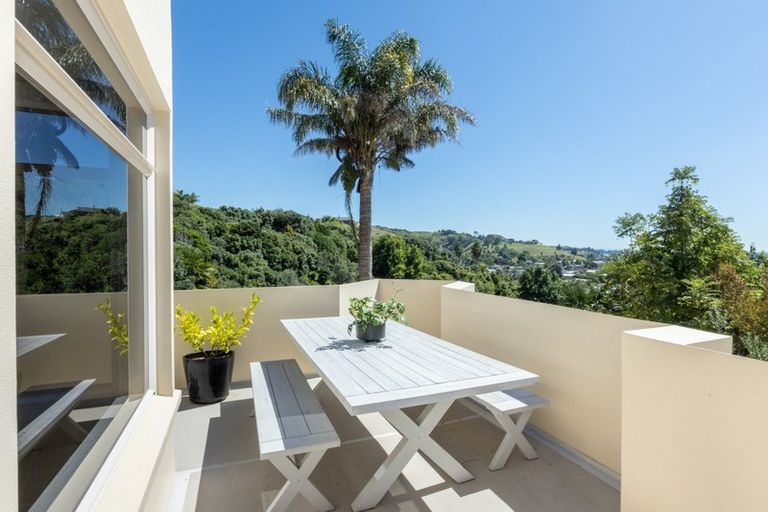 Photo of property in 5 Poaka Place, Taradale, Napier, 4112