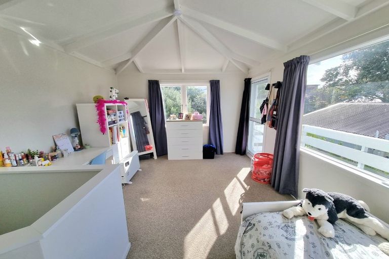 Photo of property in 12 Seabreeze Road, Narrow Neck, Auckland, 0624