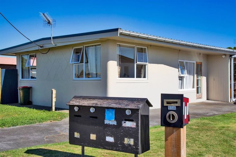 Photo of property in 1/15 Rimu Street, New Lynn, Auckland, 0600