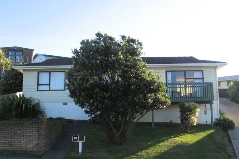 Photo of property in 66 Pikarere Street, Titahi Bay, Porirua, 5022
