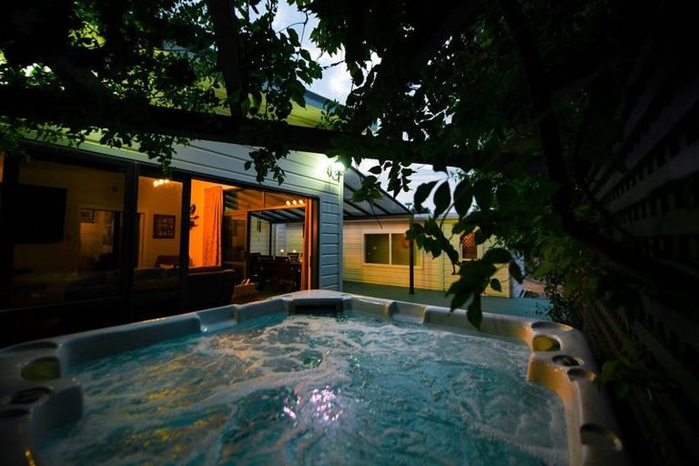 Photo of property in 301 Kaitangata Highway, Stirling, 9231