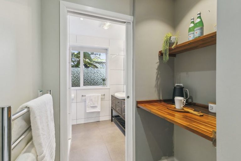 Photo of property in 102a Homebush Road, Khandallah, Wellington, 6035