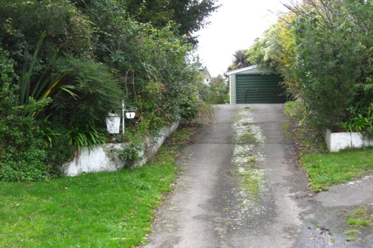 Photo of property in 1 Roger Street, Macandrew Bay, Dunedin, 9014