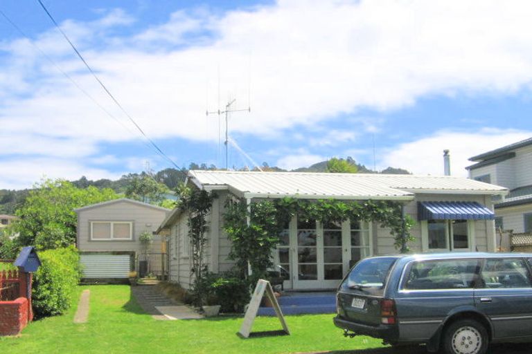 Photo of property in 15 Marine Avenue, Waihi Beach, 3611