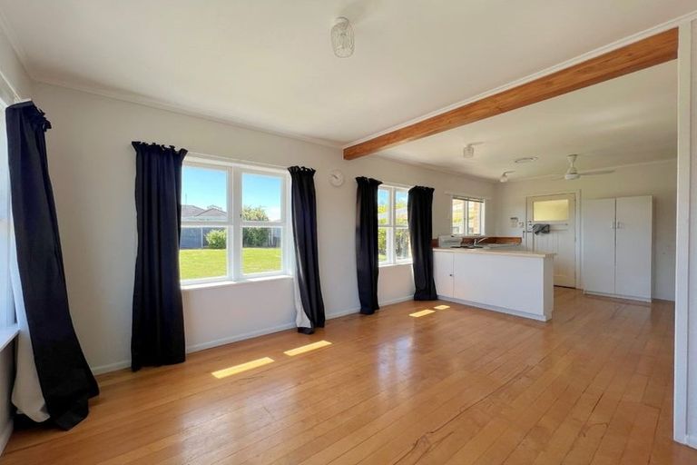 Photo of property in 1120 Heaphy Terrace, Fairfield, Hamilton, 3214
