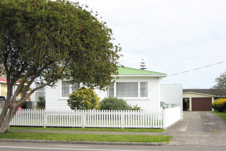 Photo of property in 278 Mangorei Road, Merrilands, New Plymouth, 4312