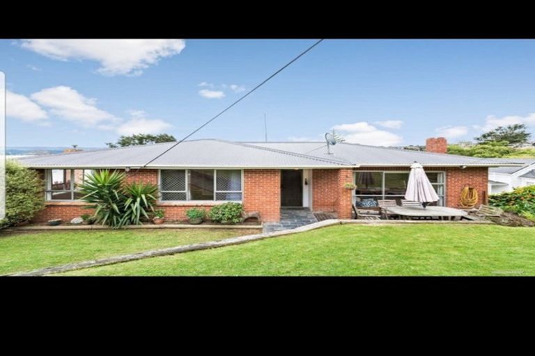 Photo of property in 196 Don Buck Road, Massey, Auckland, 0614
