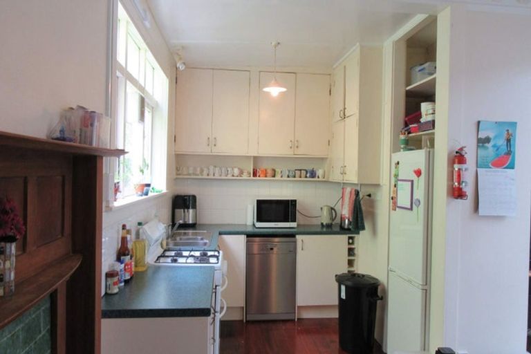 Photo of property in 68 Raroa Road, Kelburn, Wellington, 6012