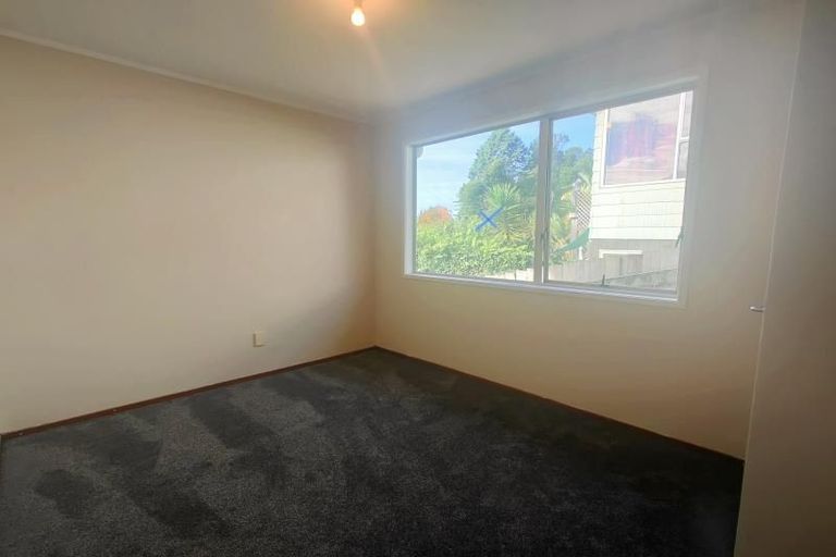 Photo of property in 4 Kilcar Place, Massey, Auckland, 0614