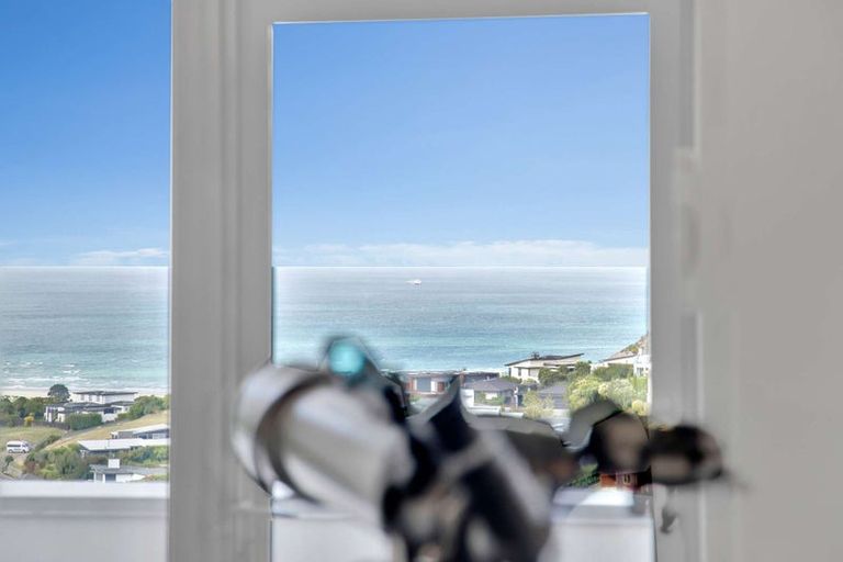 Photo of property in 3 Ledger Lane, Mount Pleasant, Christchurch, 8081