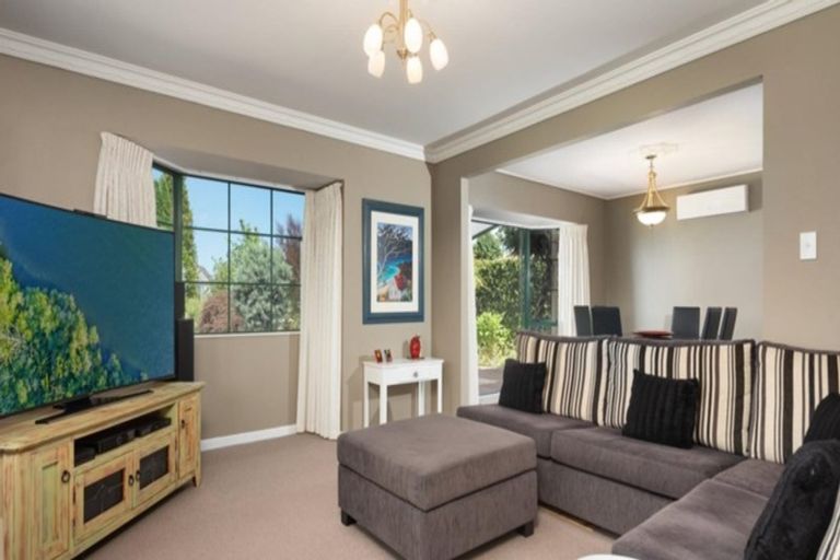 Photo of property in 1 Saunders Place, Te Puke, 3119